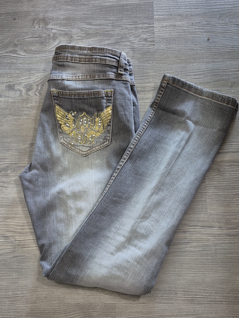 Vintage Southpole Women’s Gray Fade Embellished Pocket Jeans. Size 11